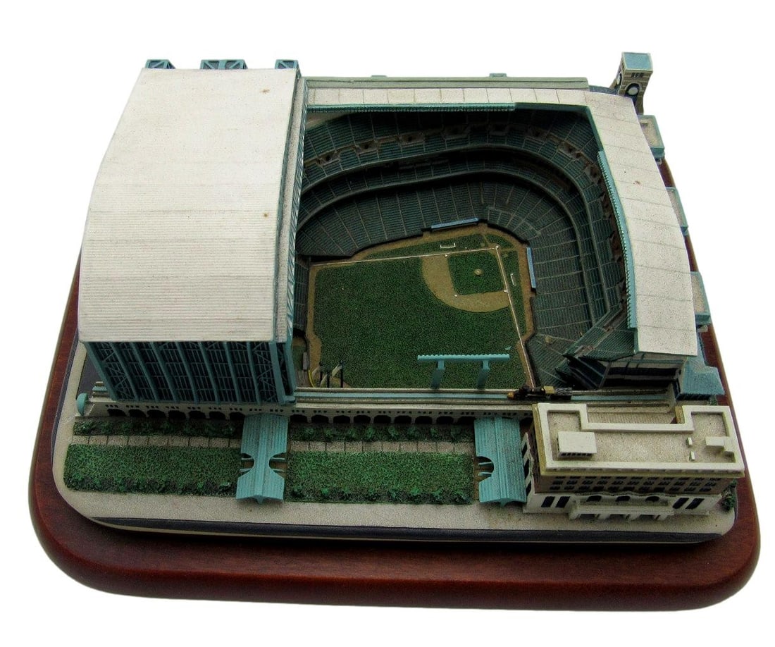Danbury Mint Houston Astros Enron Field Replica Statue Figurine w/ COA&Box 207821 (1 of 8)