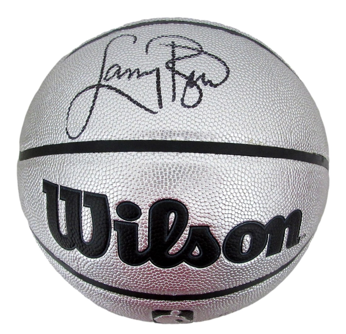 Larry Bird HOF Signed Wilson Platinum Edition NBA Basketball PSA/ DNA 200500: Larry Bird HOF Signed Wilson Platinum Edition NBA Basketball PSA/ DNA 200500 Signed by Larry Bird, the 2005 Platinum Edition NBA Basketball is a unique piece of basketball history, bearing the legenda