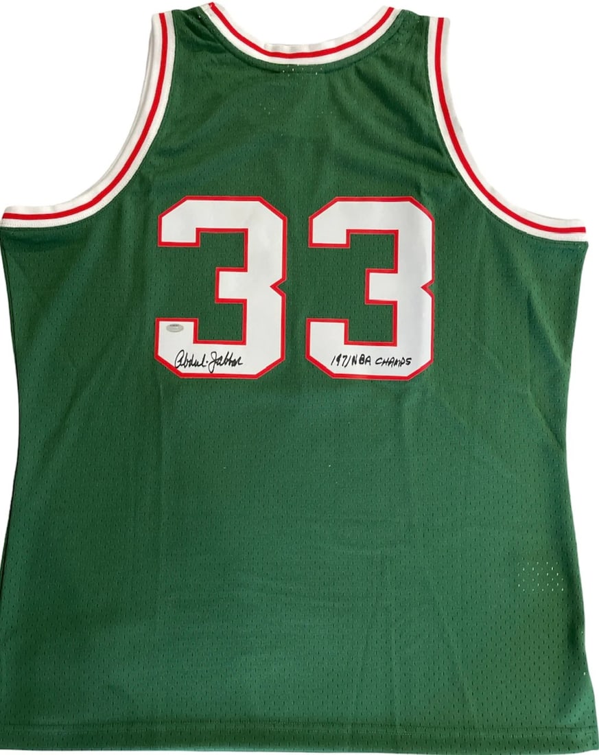 Abdul Jabbar Autographed Milwaukee Bucks Mitchell Ness Jersey Schwartz Sports: Abdul Jabbar Autographed Milwaukee Bucks Mitchell Ness Jersey Schwartz Sports Authentic Abdul Jabbar Autographed Milwaukee Bucks Mitchell Ness Jersey. This 1971 NBA Champs jersey bears a signature in 