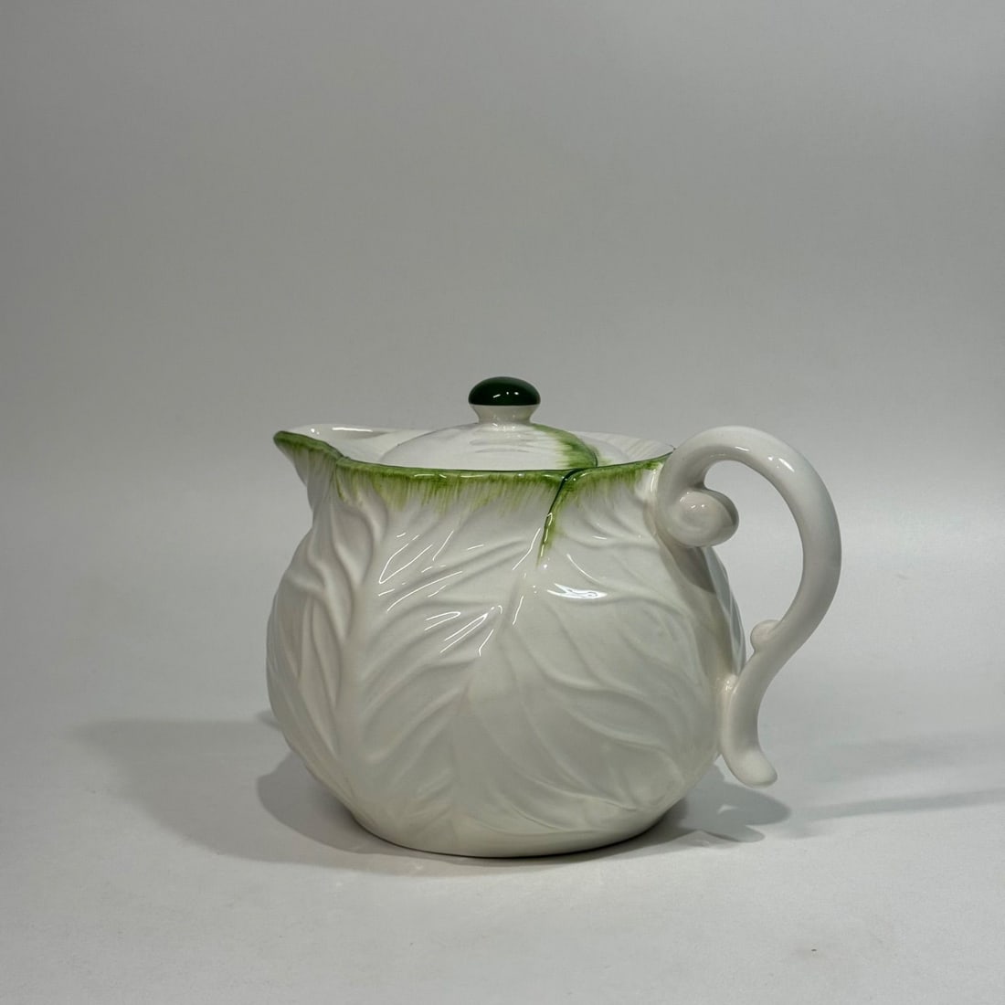 Tiffany & Co Este Ceramiche Savoy Cabbage Teapot Vintage Italy Tableware: Tiffany & Co Este Ceramiche Savoy Cabbage Teapot Vintage Italy Tableware Item Specifics: Primary Material: Porcelain Color: Green Material: Porcelain California Prop 65 Warning: NA Brand: Tiffany & Co
