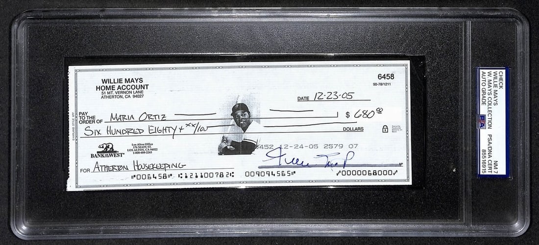 Willie Mays HOF Signed/ Auto 2005 Bank Check PSA/ DNA NM 7 209069: Willie Mays HOF Signed/ Auto 2005 Bank Check PSA/ DNA NM 7 209069 Willie Mays' 2005 autographed bank check boasts a PSA DNA NM 7 grade, showcasing exceptional condition. The iconic baseball legend's s