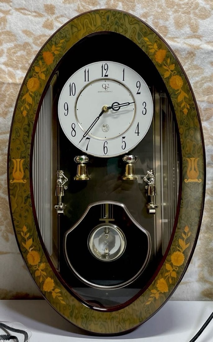 RHYTHM QUEEN ELIZABETH 2 Karakuri Wall Clock 4MJ784QE Japan Retro Working (1 of 14)