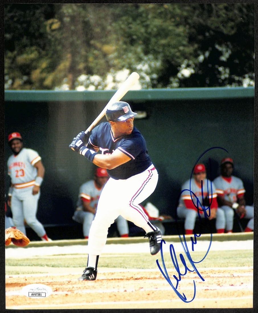Signed Vintage Photo Twins 8x10 HOF Autographed Kirby Puckett: Signed Vintage Photo Twins 8x10 HOF Autographed Kirby Puckett Item Specifics: Original/Reprint: Original Product: Photo Sport: Baseball Productname: Kirby Puckett HOF Signed/Autographed 8x10 Vintage P