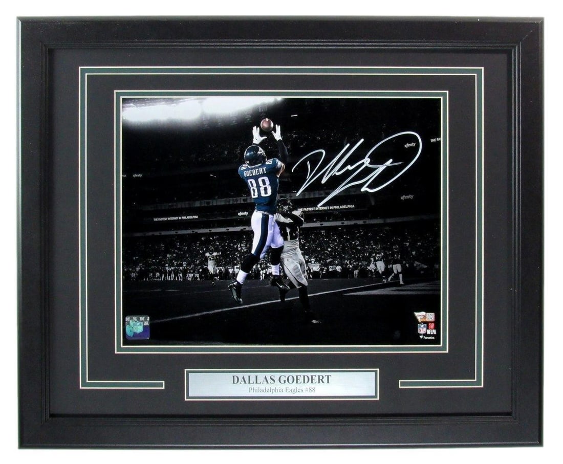 Dallas Goedert Autographed 11x14 Photo Eagles Framed Fanatics 177206: Dallas Goedert Autographed 11x14 Photo Eagles Framed Fanatics 177206 Autographed 11x14 Photo by Dallas Goedert, Framed by Fanatics Authentic, Officially Licensed by the Philadelphia Eagles. This uniqu