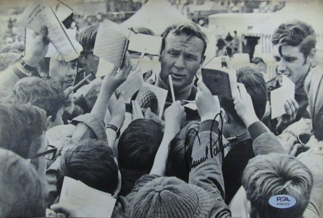 Arnold Palmer Signed/ Autographed 8x12 B/ W Photo PGA Champ PSA/ DNA 194044: Arnold Palmer Signed/ Autographed 8x12 B/ W Photo PGA Champ PSA/ DNA 194044 Authentic 8x12 black and white photo of Arnold Palmer, a legendary PGA champion, bearing his signature. The photo is a rare