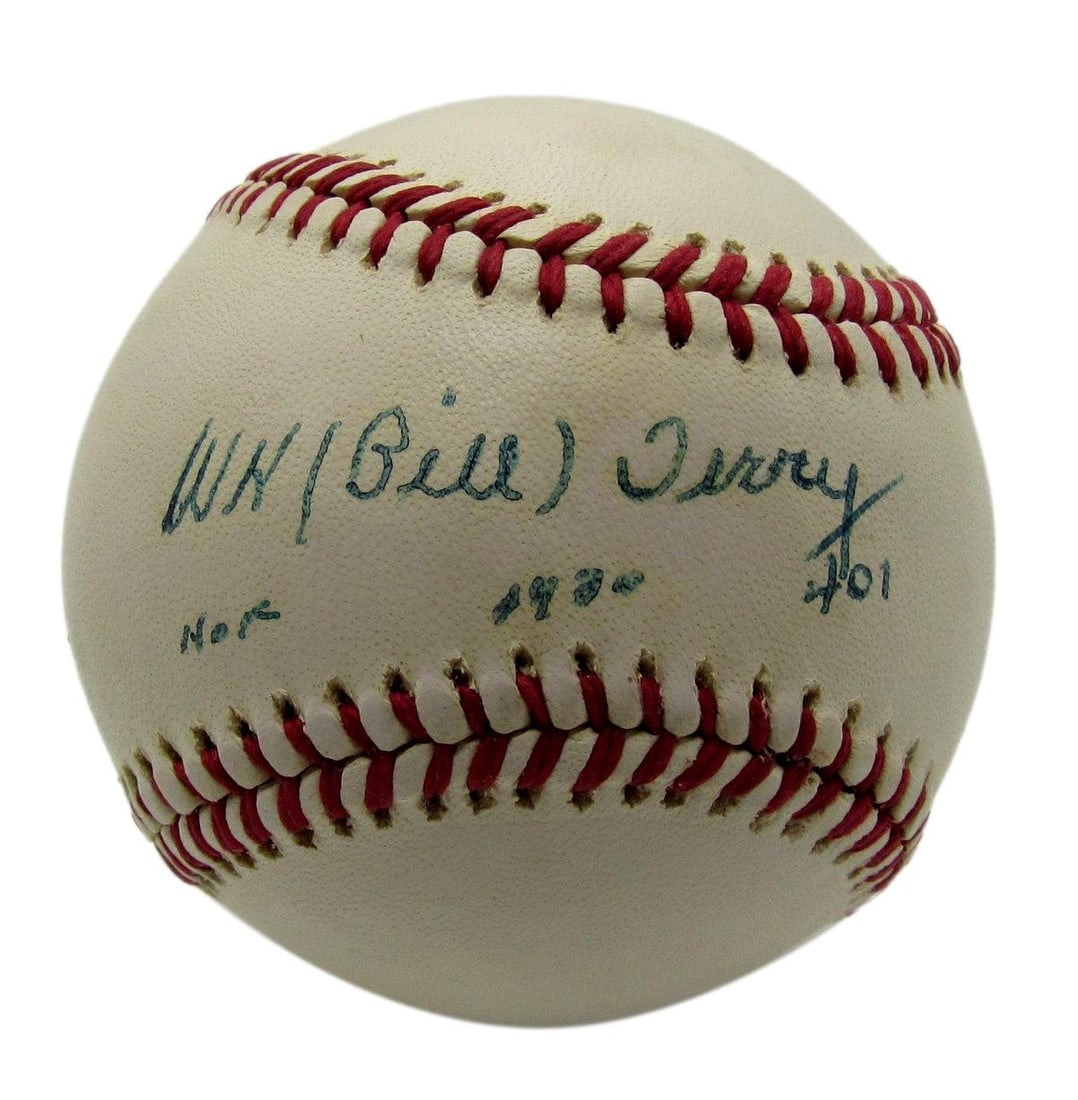 Bill Terry HOF Signed/ Inscribed ONL Baseball New York Giants RARE PSA/ DNA 203490: Bill Terry HOF Signed/ Inscribed ONL Baseball New York Giants RARE PSA/ DNA 203490 Bill Terry's Hall of Fame signature on this New York Giants baseball is a rare treasure for baseball collectors. Bear