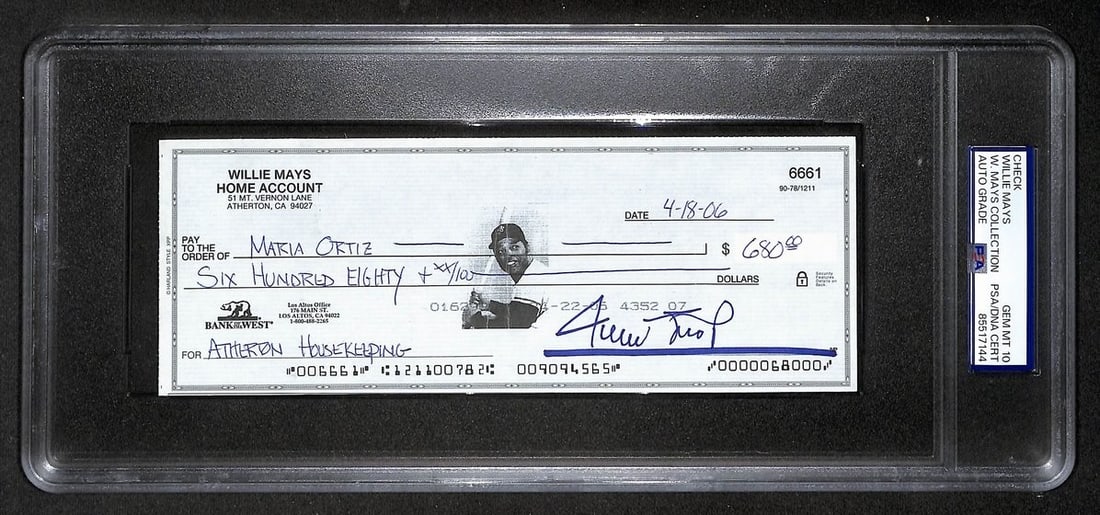 Signed Willie Mays HOF Auto 2006 Bank Check PSA DNA GEM MT 10 211189: Signed Willie Mays HOF Auto 2006 Bank Check PSA DNA GEM MT 10 211189 Signed Willie Mays HOF Auto 2006 Bank Check PSA DNA GEM MT 10 211189 is a rare and highly graded baseball memorabilia item, boastin