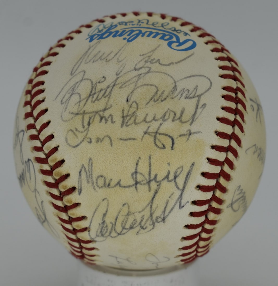 1983 Chicago White Sox Team-Signed OAL Baseball (25) Carlton Fisk PSA/ DNA 212335: 1983 Chicago White Sox Team-Signed OAL Baseball (25) Carlton Fisk PSA/ DNA 212335 Item Specifics: Original/Reprint: Original Product: Baseball Sport: Baseball Product Disclaimer: Not affiliated with a