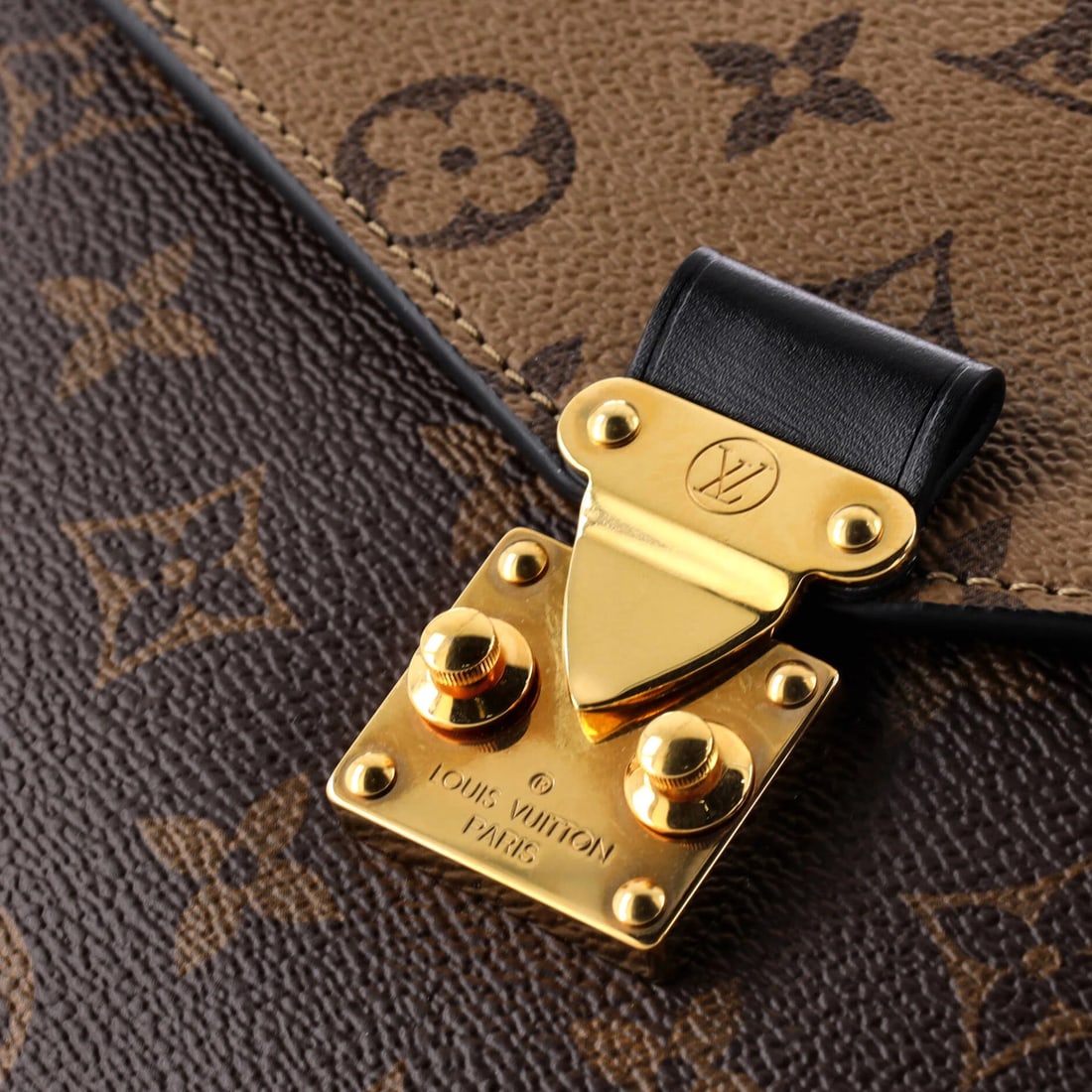 Monogram Canvas Reverse Pochette Vuitton Louis - 6