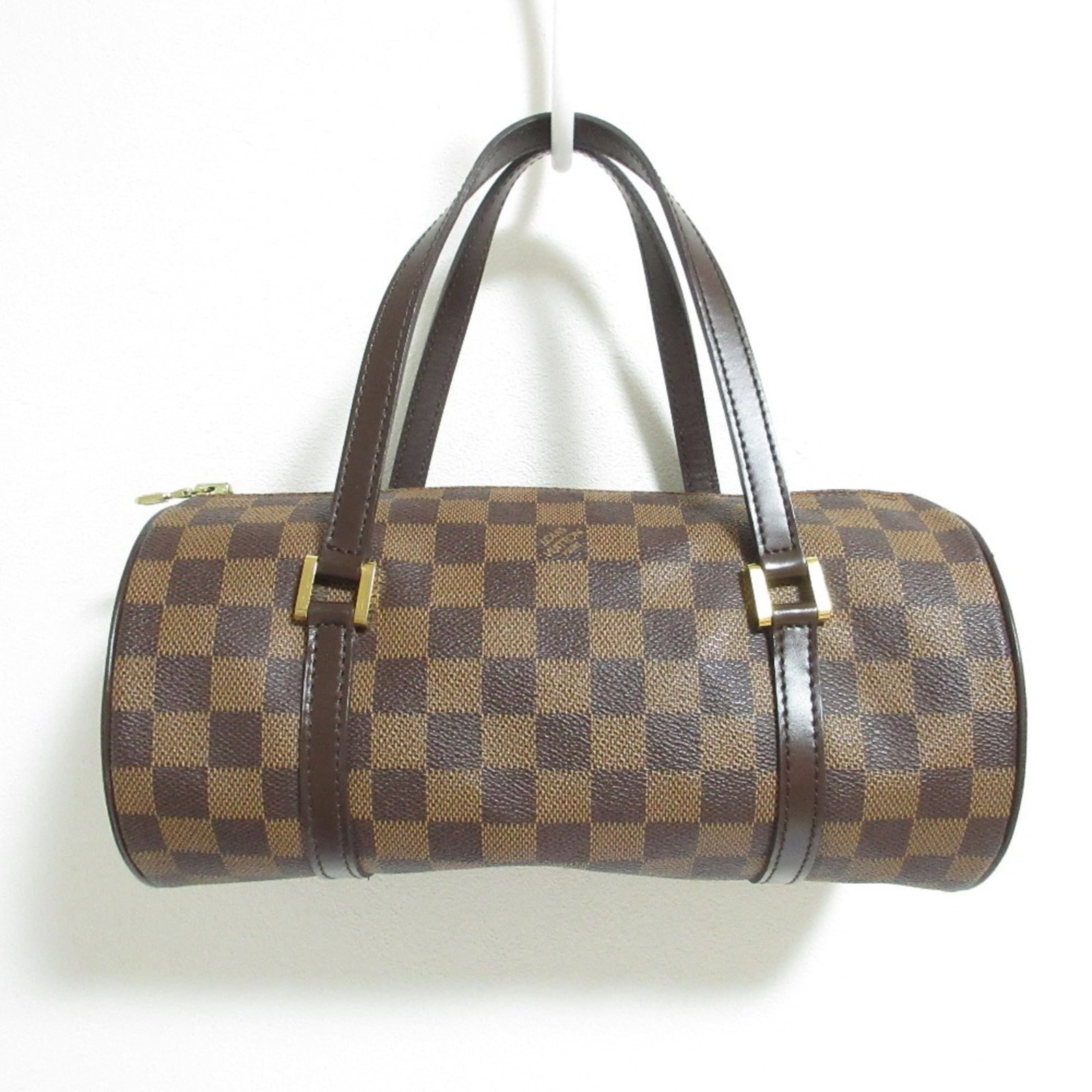 LOUIS VUITTON Handbag Damier Canvas: LOUIS VUITTON Handbag Damier Canvas Damier Canvas in Brown, a timeless and iconic design from Louis Vuitton, is presented in like new condition. This handbag features the signature Damier pattern, cra