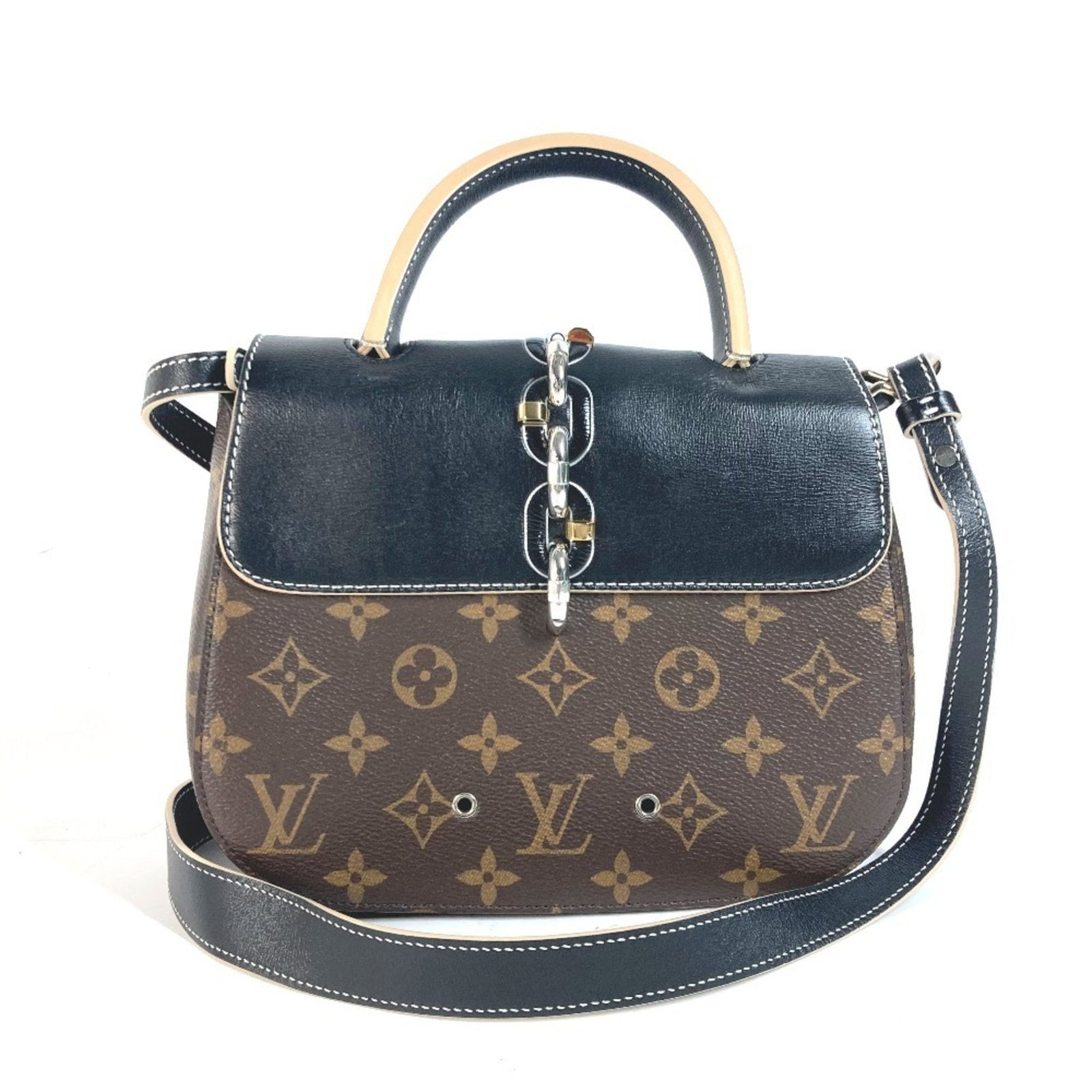 LOUIS VUITTON Handbag Shoulder Bag Monogram: LOUIS VUITTON Handbag Shoulder Bag Monogram Black, Brown, or Monogram Louis Vuitton Handbag Shoulder Bag for Women, 18cm x 19.5cm x 8cm. This Like New used shoulder bag features the iconic Monogram pa