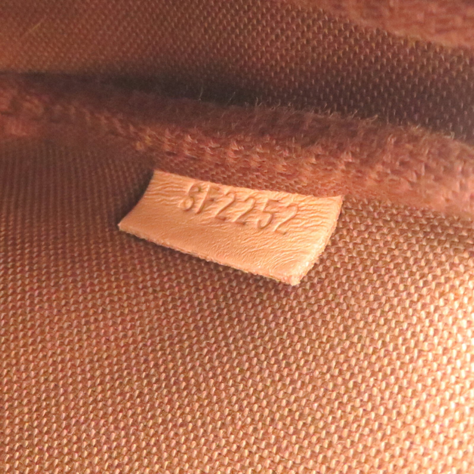 LOUIS VUITTON Pochette Pouch Monogram - 8