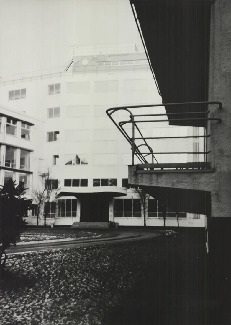 37.8" x 27" Signed Offset Lithograph Architektur II For GUNTHER 1993: 37.8" x 27" Signed Offset Lithograph Architektur II For GUNTHER 1993 Item Specifics: Artist: Gunther Forg Brand: Forg Gunther Exact Year: 1993 Height: 37.8 Item Height: 37.8 Subject: Architecture Type