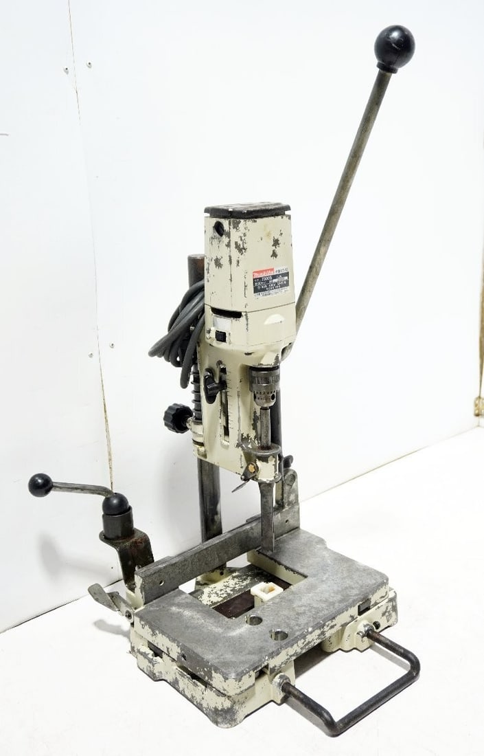 Makita 7300S Square Hole Mortiser 100V 400W Operational Woodworking Tool (1 of 9)