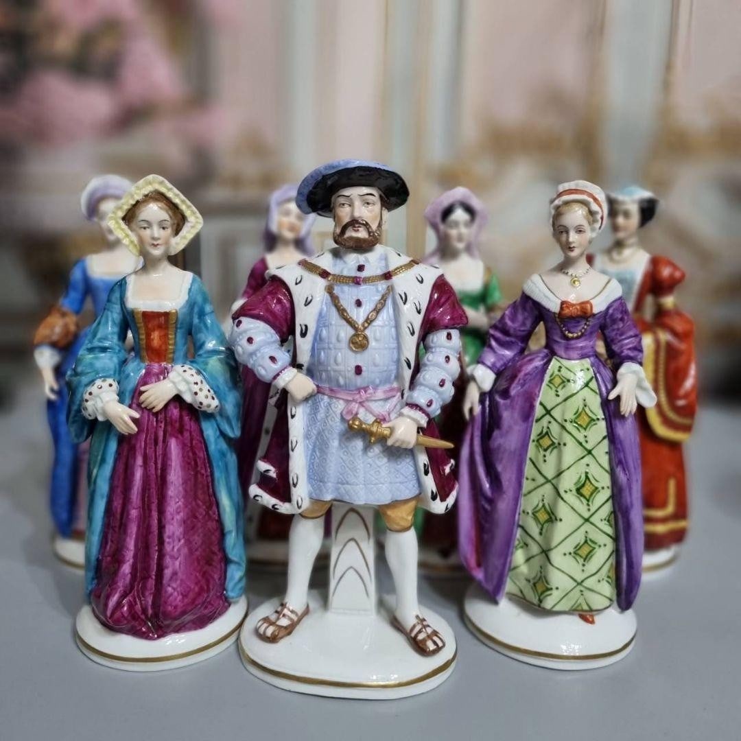 Henry VIII Six Wives Sitzendorf Porcelain Figurines Set (1 of 11)