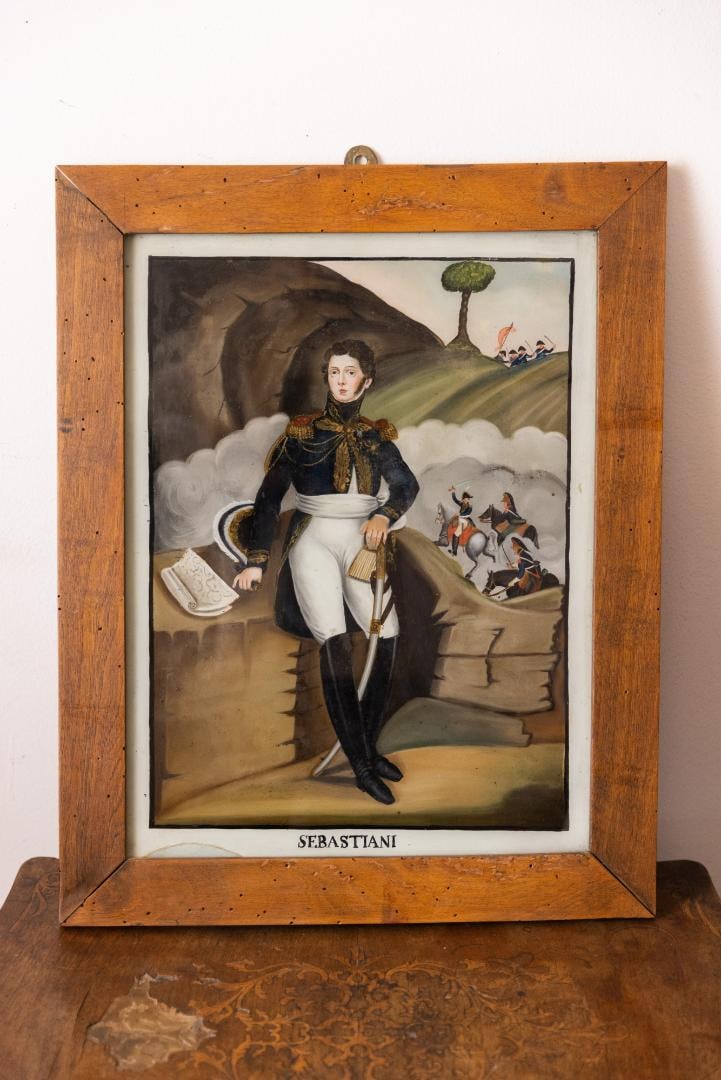 Generale Sebastiani: Generale napoleonico Sebastiani, con scena di battaglia sullo sfondo