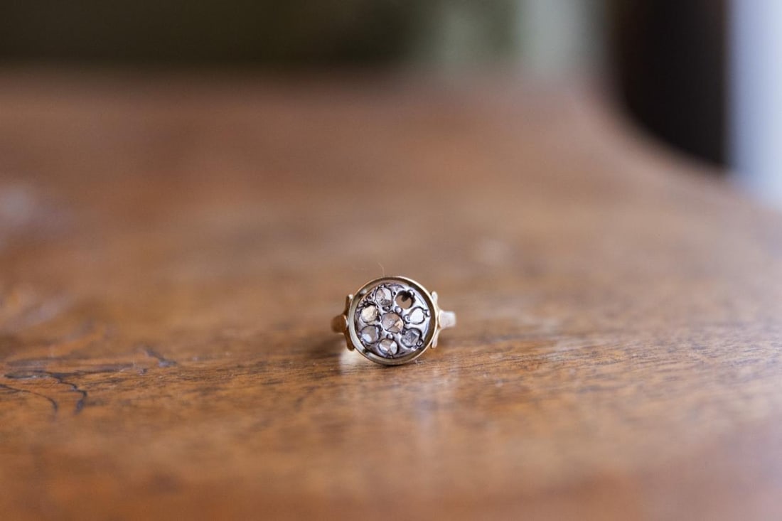 Anello fine 800 oro basso titolo e argento diamanti: Manca un diamante