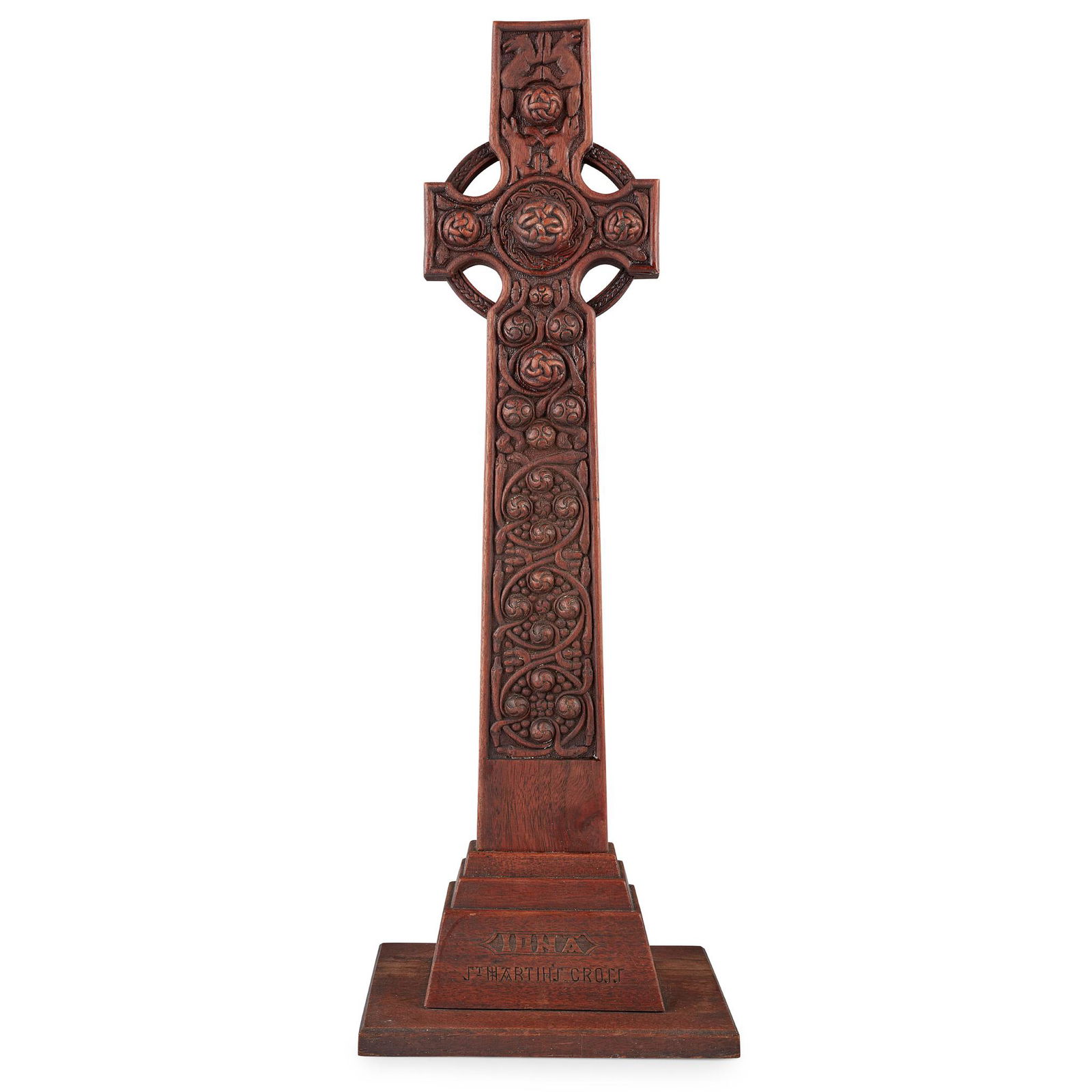 IONA - A SCOTTISH PROVINCIAL LARGE OAK ST. MARTIN'S STANDING CROSS ALEXANDER RITCHIE (1 of 4)