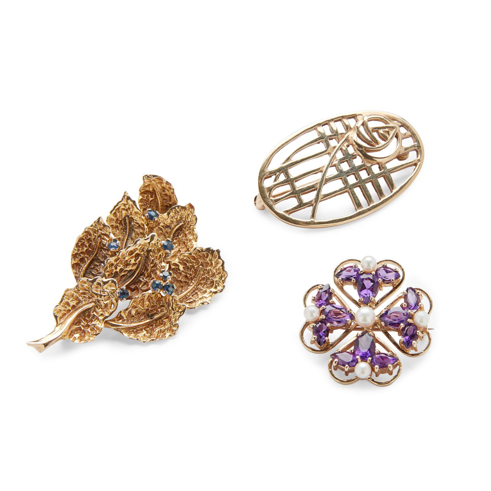 A collection of three brooches (1 of 1)