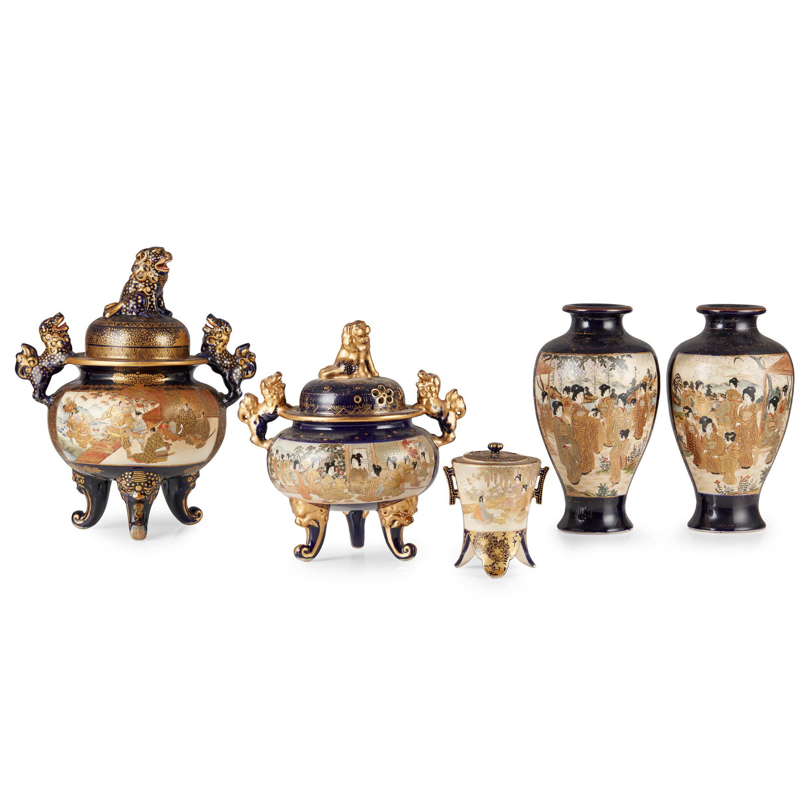 GROUP OF FIVE SATSUMA WARES MEIJI / TAISHO PERIOD: GROUP OF FIVE SATSUMA WARES MEIJI / TAISHO PERIOD 明治或大正 更科、楠部、保土田款 薩摩燒