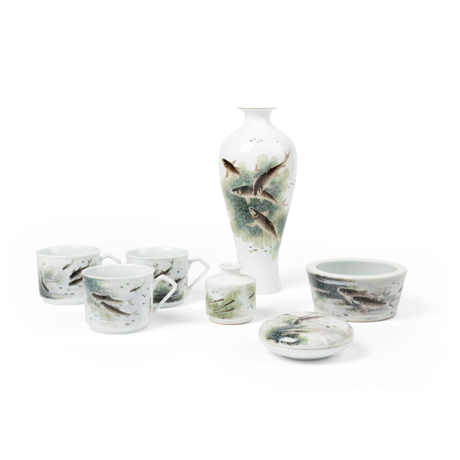 GROUP OF SEVEN FAMILLE ROSE 'CARPS' INSCRIBED PORCELAIN WARES 20TH CENTURY (1 of 5)