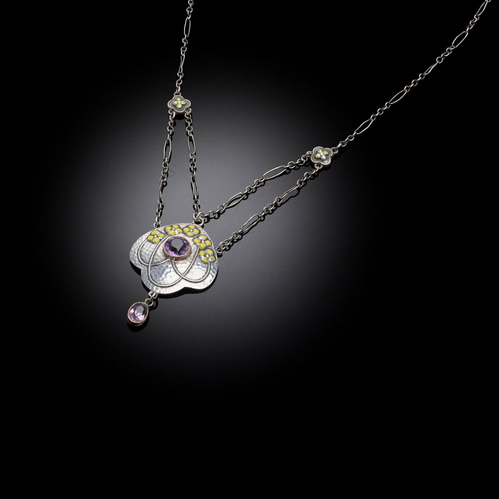 MURRLE, BENNETT & CO. LTD., LONDON PENDANT NECKLACE, CIRCA 1905-10 (1 of 3)