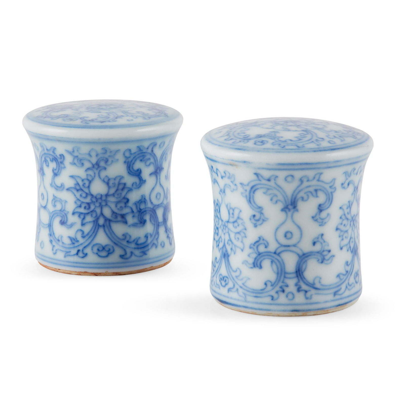 PAIR OF BLUE AND WHITE SCROLL ENDS 19TH-20TH CENTURY (1 of 2)