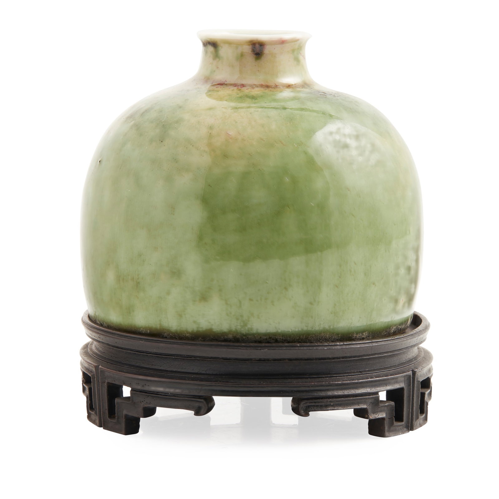 PEACHBLOOM-GLAZED BEEHIVE-FORM WATER POT, TAIBAI ZUN QING DYNASTY, KANGXI MARK BUT 19TH CENTURY: 清 康熙款 豇豆綠釉太白尊 with domed body covered with a yellowish green glaze suffused with very subtle soft crushed-strawberry red to