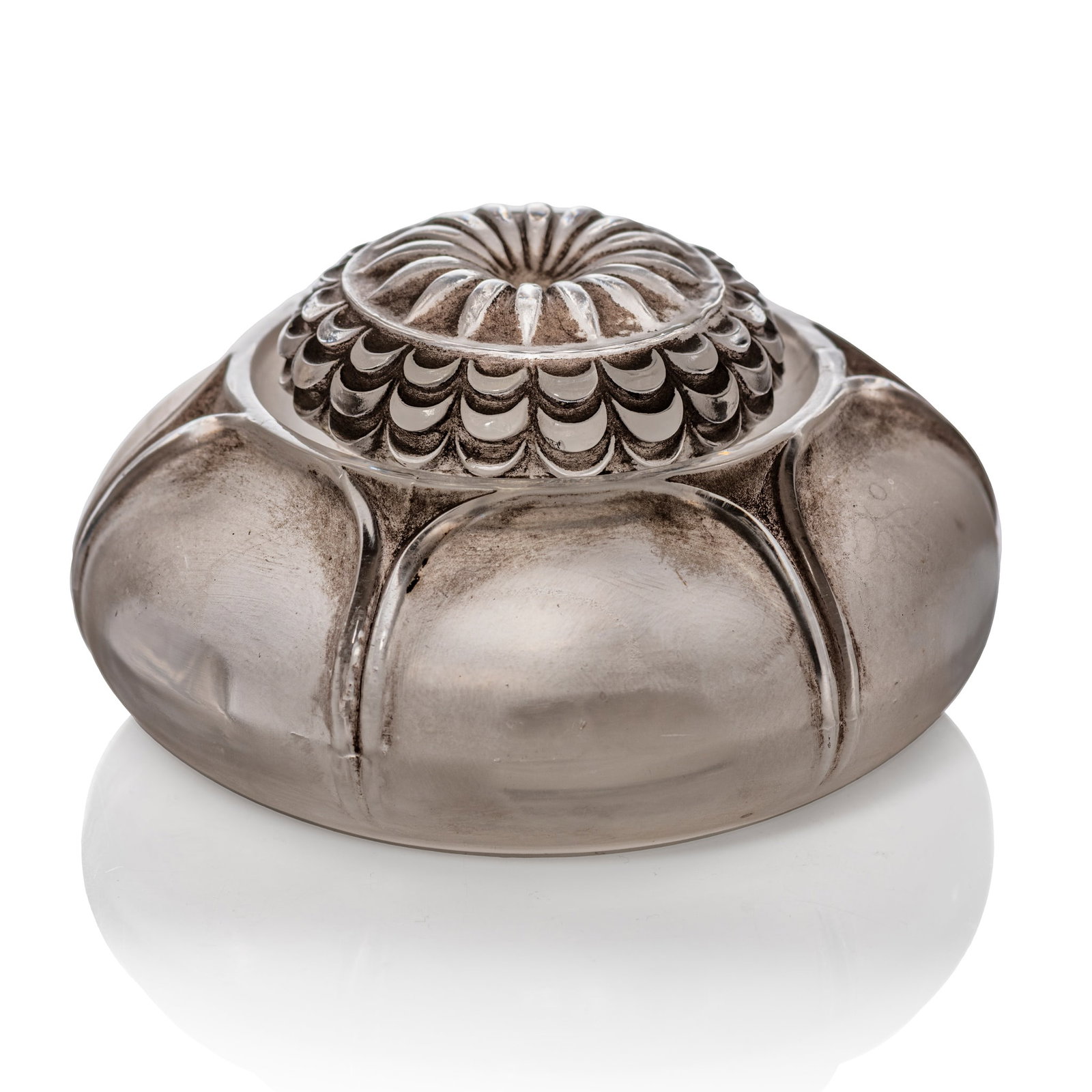 RENE LALIQUE (FRENCH 1860-1945) NENUPHAR INKWELL, NO. 425: René Lalique NÉNUPHAR INKWELL, NO. 425 designed 1910clear, frosted and grey stainedengraved R. Lalique 7.2cm (2 7/8in) diameter