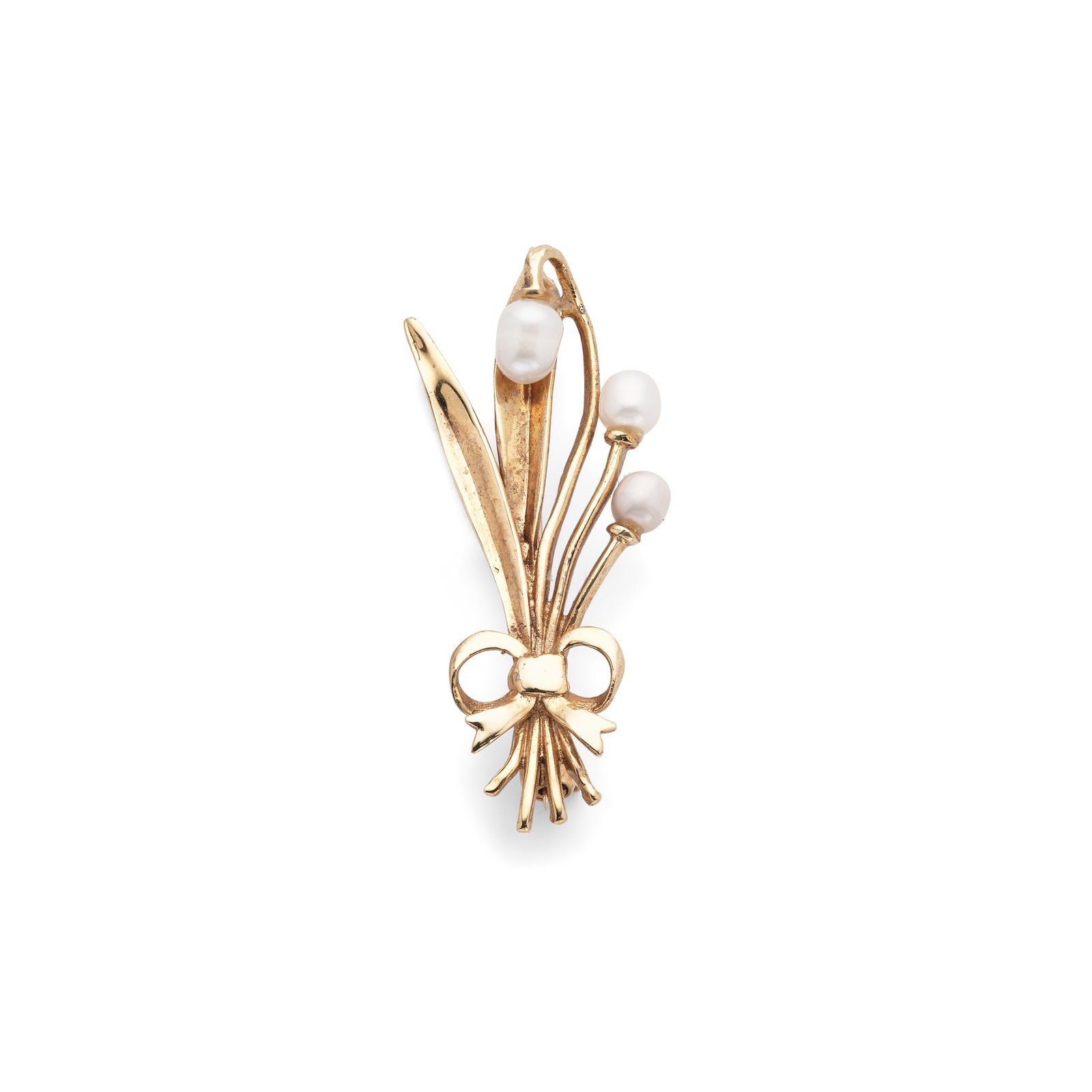† A 9ct yellow gold Scottish freshwater pearl brooch: A 9ct yellow gold Scottish freshwater pearl brooch modelled as a snowdrop, set with three Scottish freshwater pearls, UK hallmarks Length: 4.2cm This lot has been granted a license from NatureScot, an