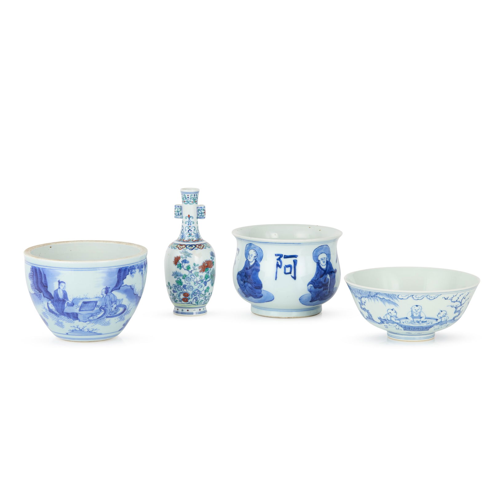GROUP OF FOUR BLUE AND WHITE WARES: GROUP OF FOUR BLUE AND WHITE WARES 20TH CENTURY 二十世紀 青花《阿彌陀佛》香爐、博弈圖小