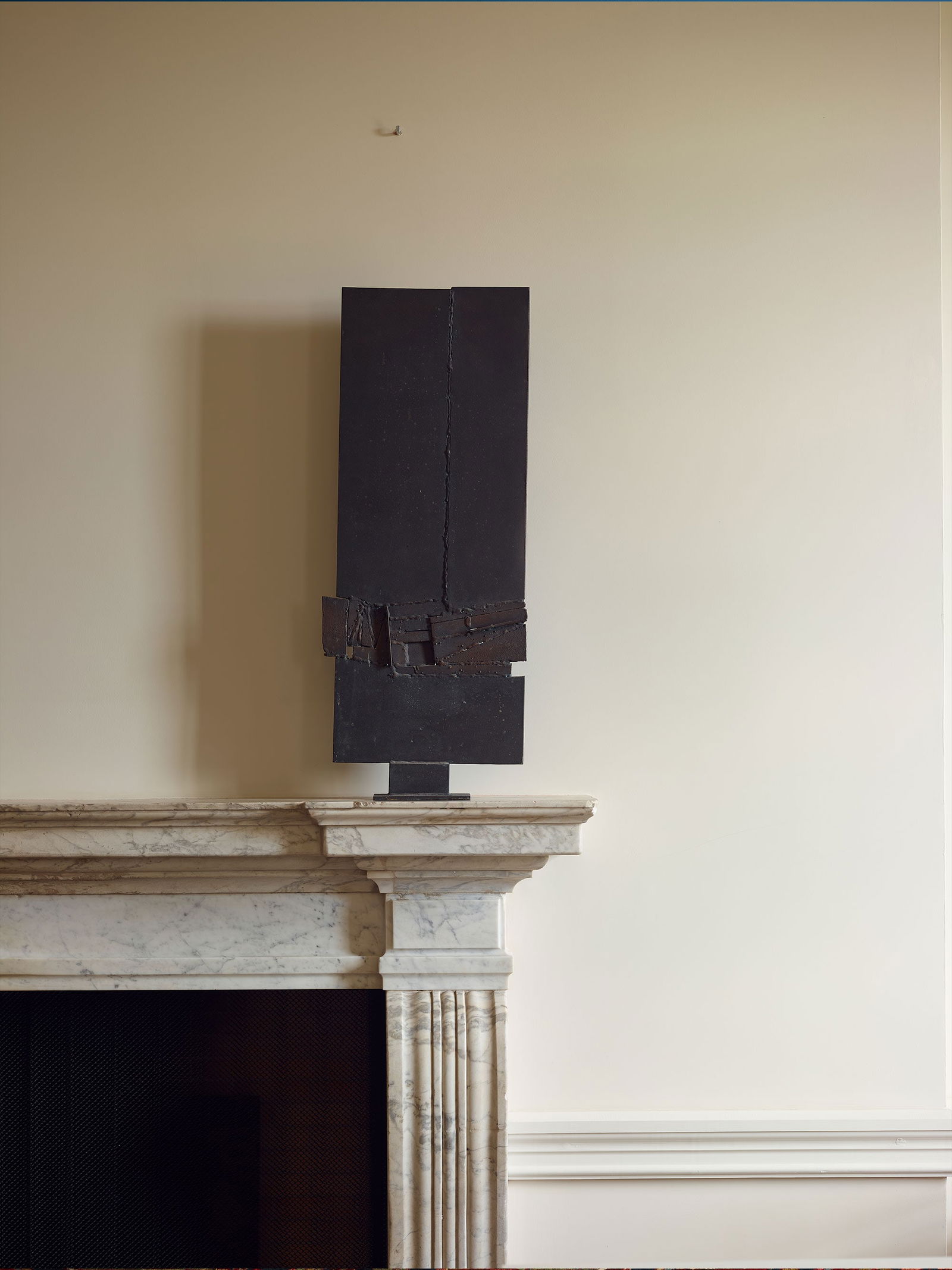 § ROBERT ADAMS (BRITISH 1917-1984): ROBERT ADAMS (BRITISH 1917-1984) SCREEN FORM, 1962 (OPUS 170) bronzed steel 82.5cm high, 33cm wide (32 ½in high, 13in wide) Exhibited: Gimpel Fils, London, Robert Adams, 1962, cat. no.8Bertha Sch