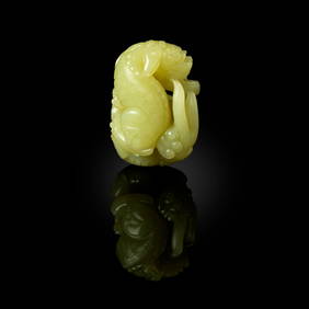 CHINESE CARVED YELLOW JADE 'LION AT PLAY' PENDANT (1 of 2)