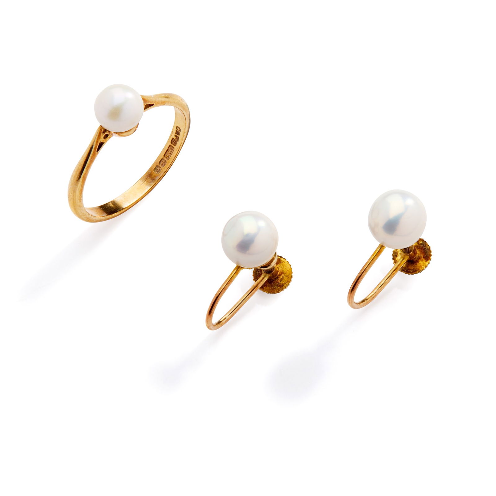 A 9CT GOLD SCOTTISH FRESHWATER PEARL RING AND EARRINGS (1 of 1)