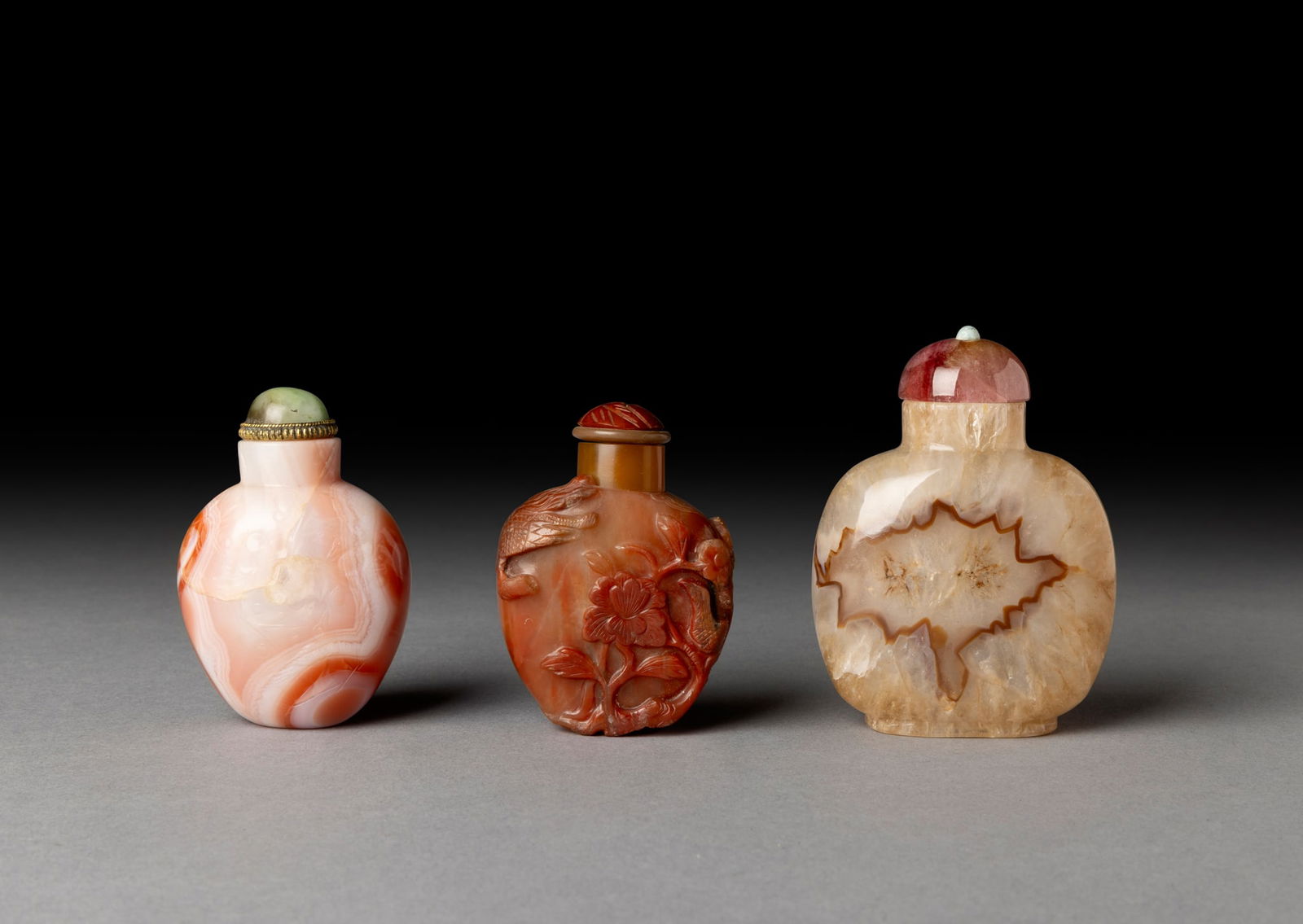 [COLLECTION OF PROF. J. GILBERT & CORA MCALLISTER] GROUP OF THREE CHINESE AGATE SNUFF BOTTLES