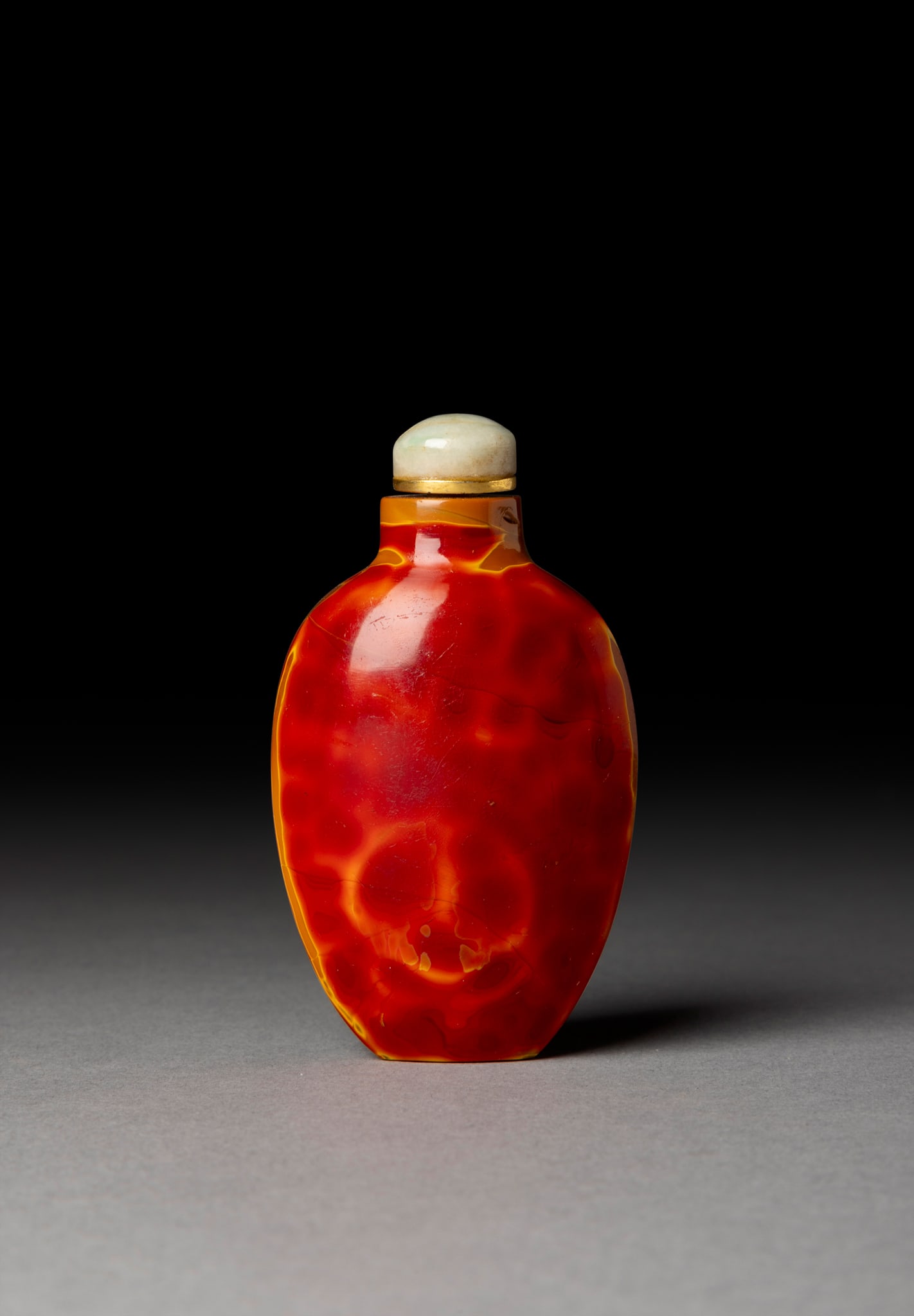 [COLLECTION OF PROF. J. GILBERT & CORA MCALLISTER] CHINESE 'REALGAR' GLASS SNUFF BOTTLE