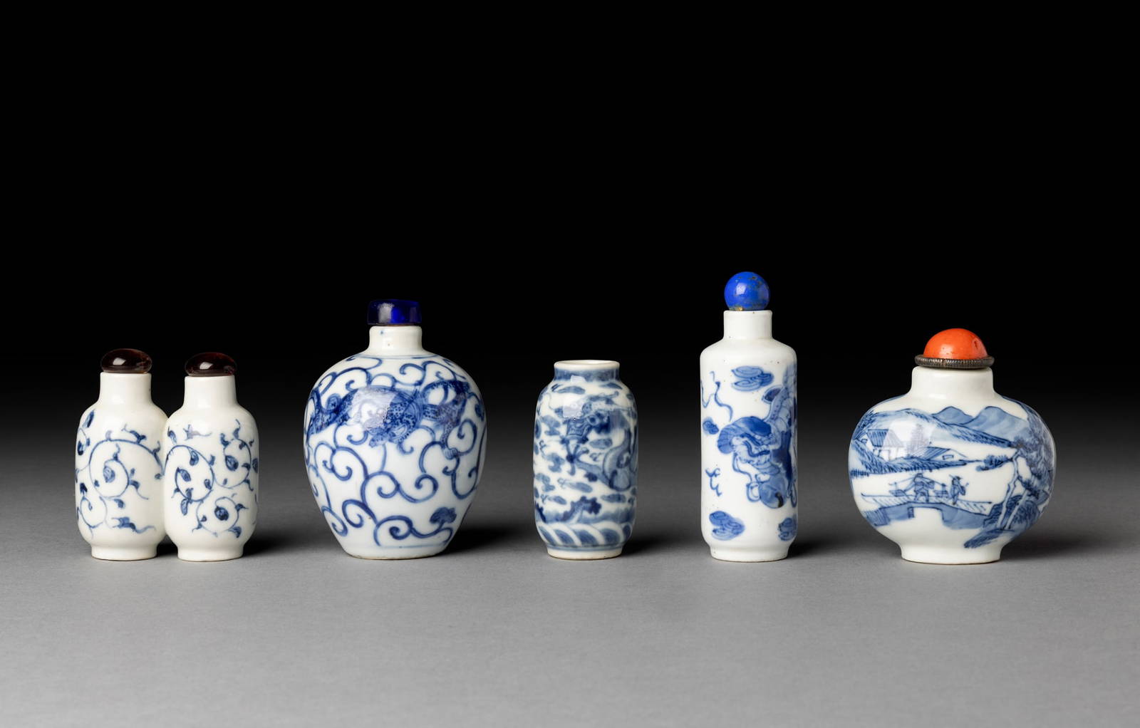 [COLLECTION OF PROF. J. GILBERT & CORA MCALLISTER] GROUP OF FIVE CHINESE BLUE AND WHITE SNUFF