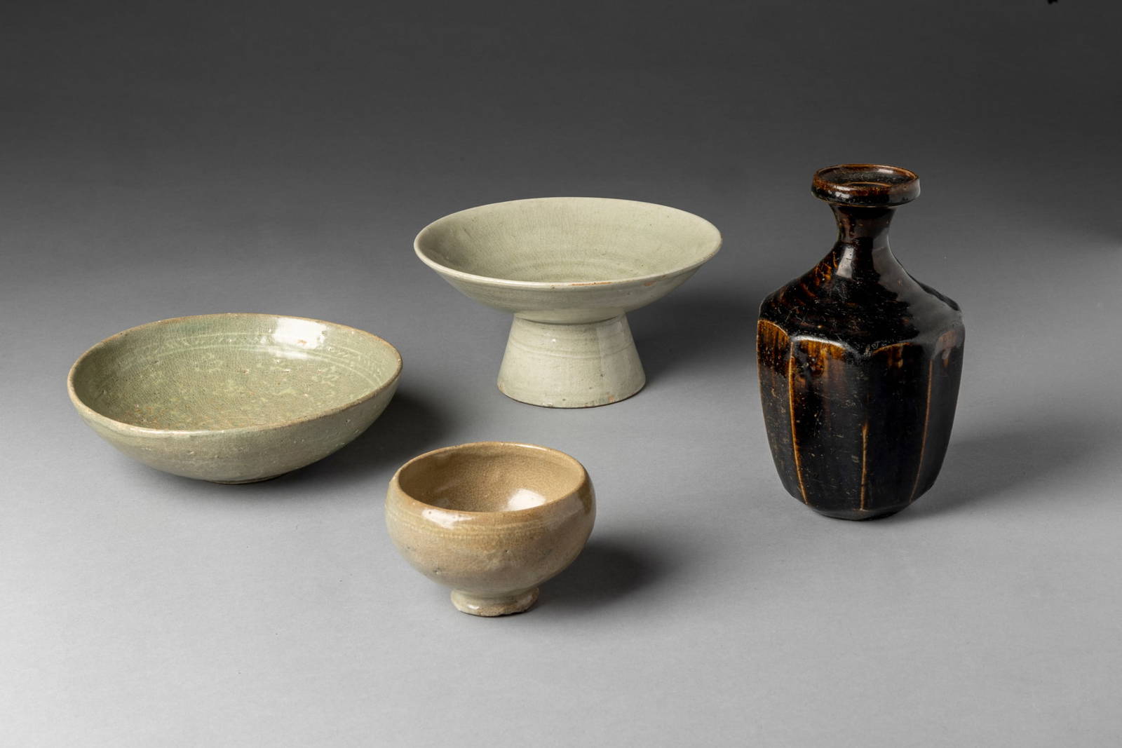 [COLLECTION OF PROF. J. GILBERT & CORA MCALLISTER] GROUP OF FOUR KOREAN CERAMICS