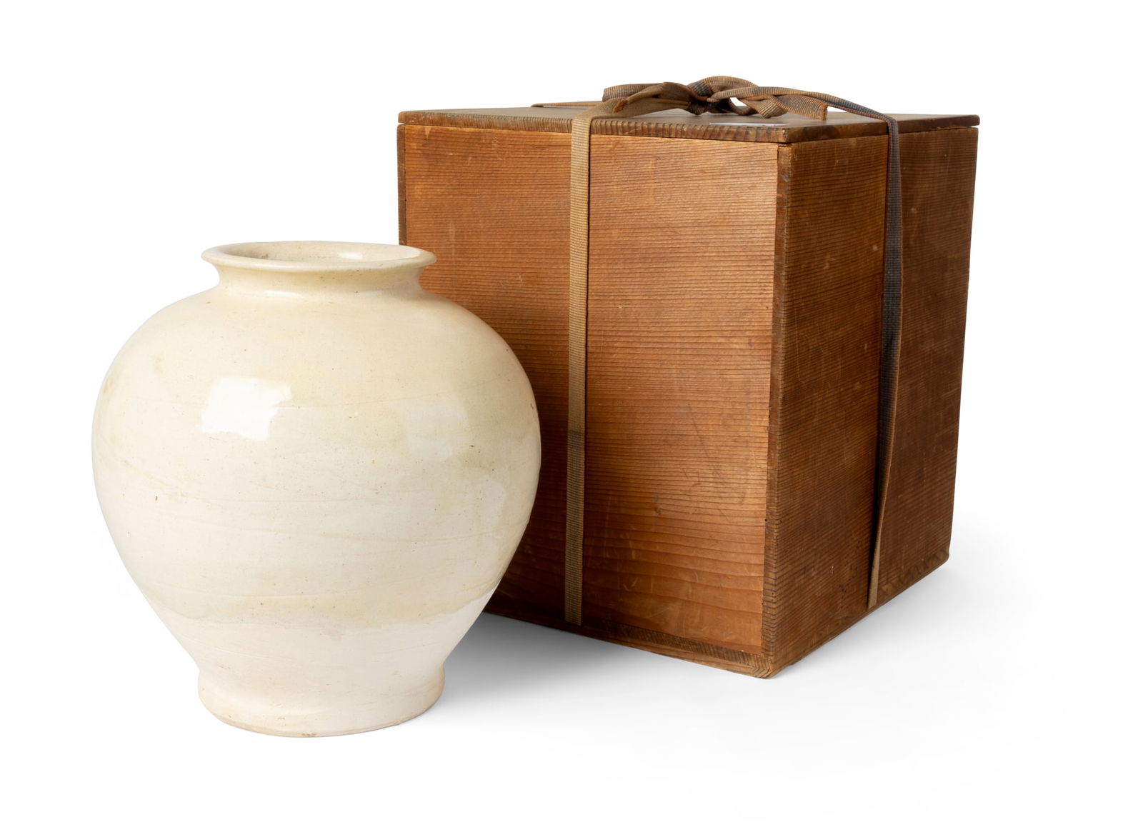 CHINESE WHITE-GLAZED JAR (1 of 2)