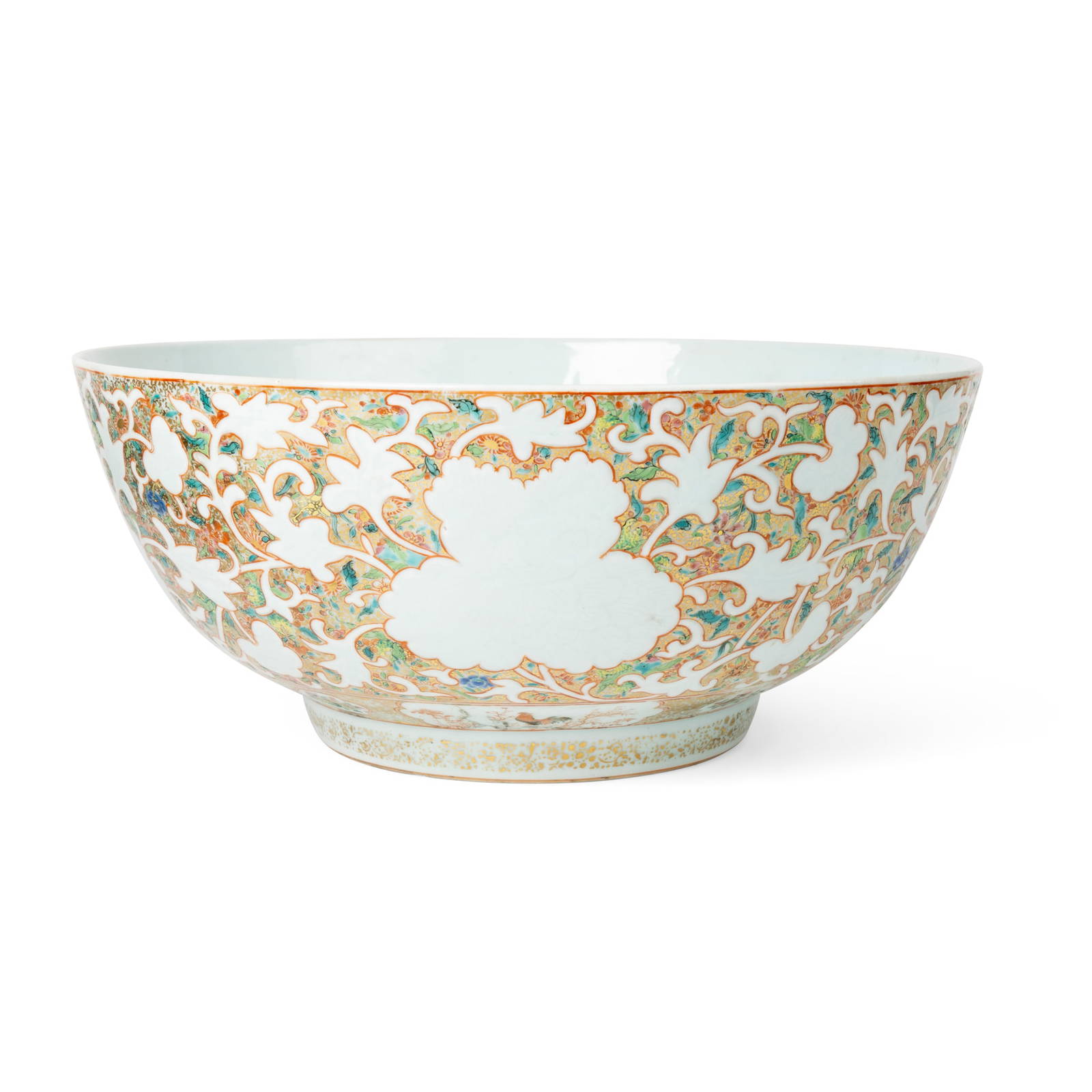 [PRIVATE SCOTTISH COLLECTION] CHINESE EXPORT GILT-GROUND FAMILLE ROSE PUNCH BOWL
