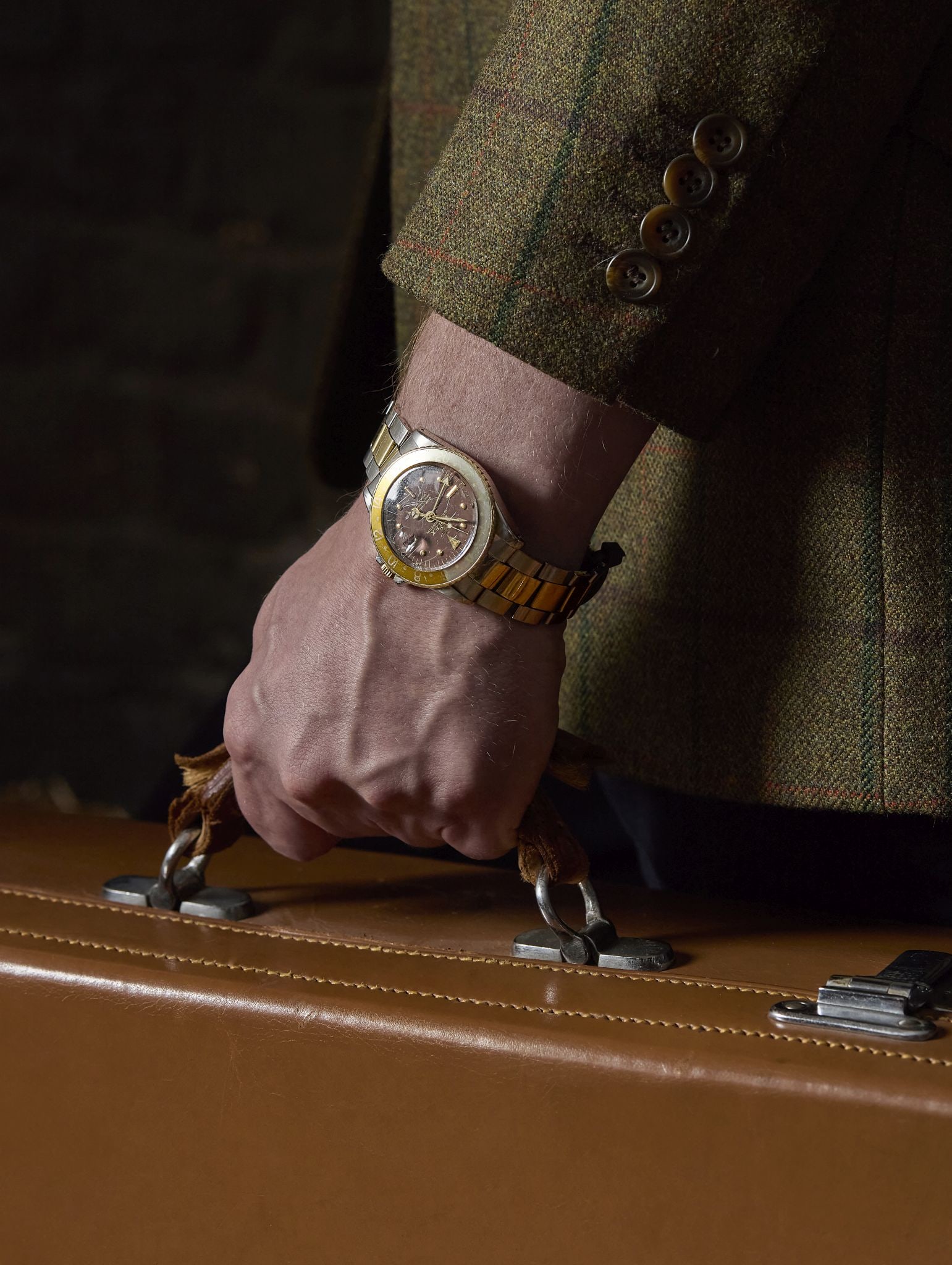 Rolex. A fine and unusual stainless steel and gold automatic dual-time wristwatch (1 of 4)