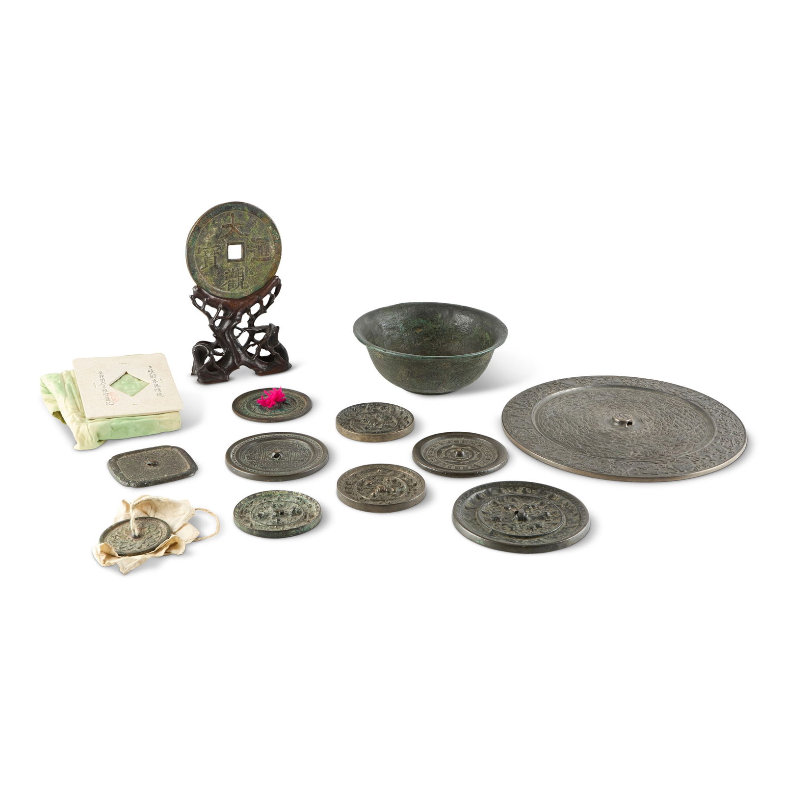 GROUP OF TEN CHINESE BRONZE MIRRORS WITH A COIN AND A BOWL: GROUP OF TEN CHINESE BRONZE MIRRORS WITH A COIN AND A BOWL REPUBLIC PERIOD AND EARLIER 民國及更早 各式銅鏡、錢幣、碗