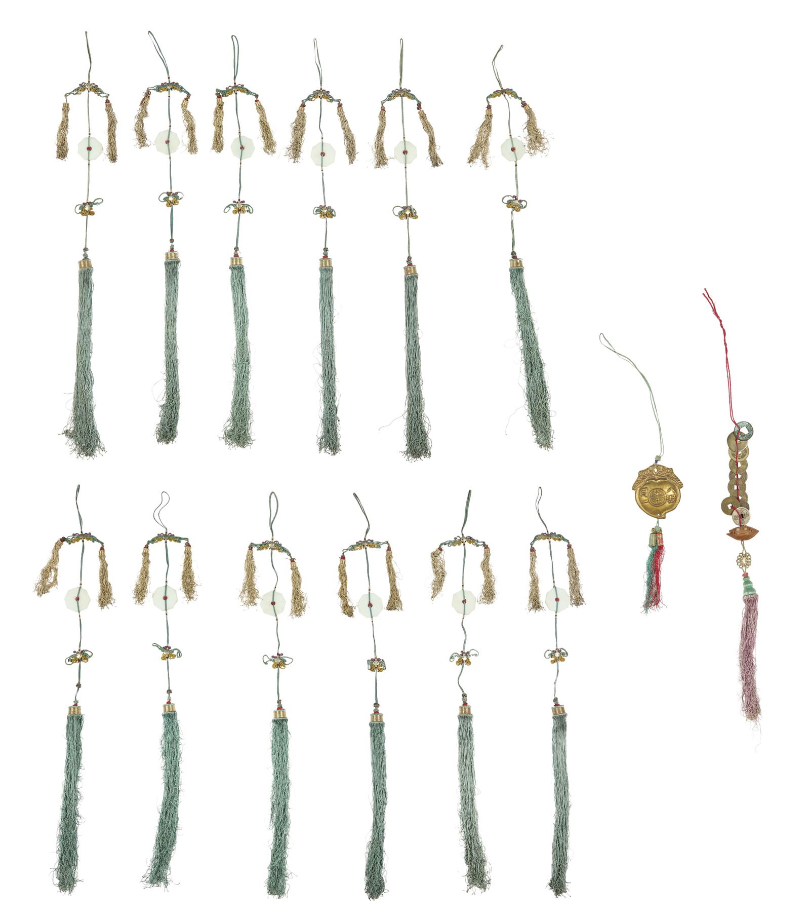 GROUP OF FOURTEEN HANGING PENDANTS: GROUP OF FOURTEEN HANGING PENDANTS LATE QING DYNASTY TO REPUBLIC PERIOD, 19TH-20TH CENTURY 清末民初 各式流蘇吊穗（共十
