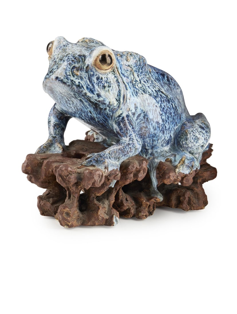 CHINESE SHIWAN STONEWARE FIGURE OF FROG (1 of 1)