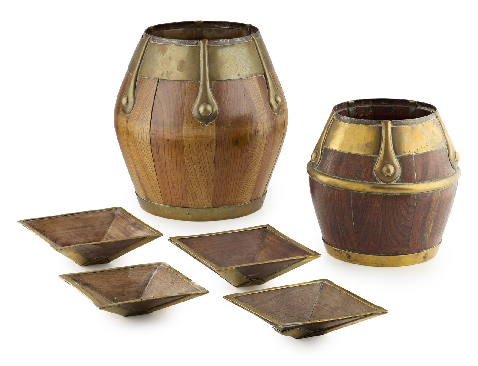 GROUP OF SIX WOODEN WARES: GROUP OF SIX WOODEN WARES POSSIBLY KOREAN 或爲韓國 各式木鑲銅桶及方碗（共六件）comprising: t