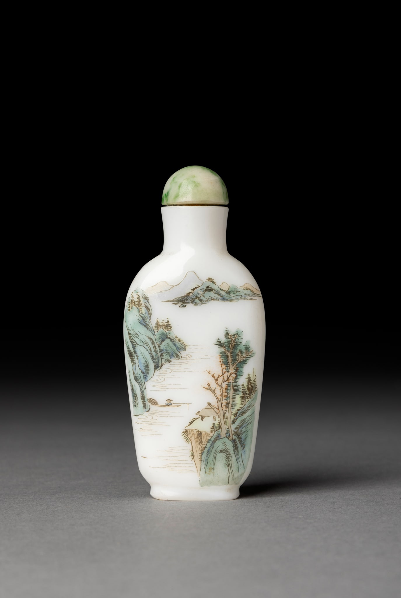[COLLECTION OF PROF. J. GILBERT & CORA MCALLISTER] CHINESE ENAMELLED WHITE GLASS 'LANDSCAPE' SNUFF (1 of 8)