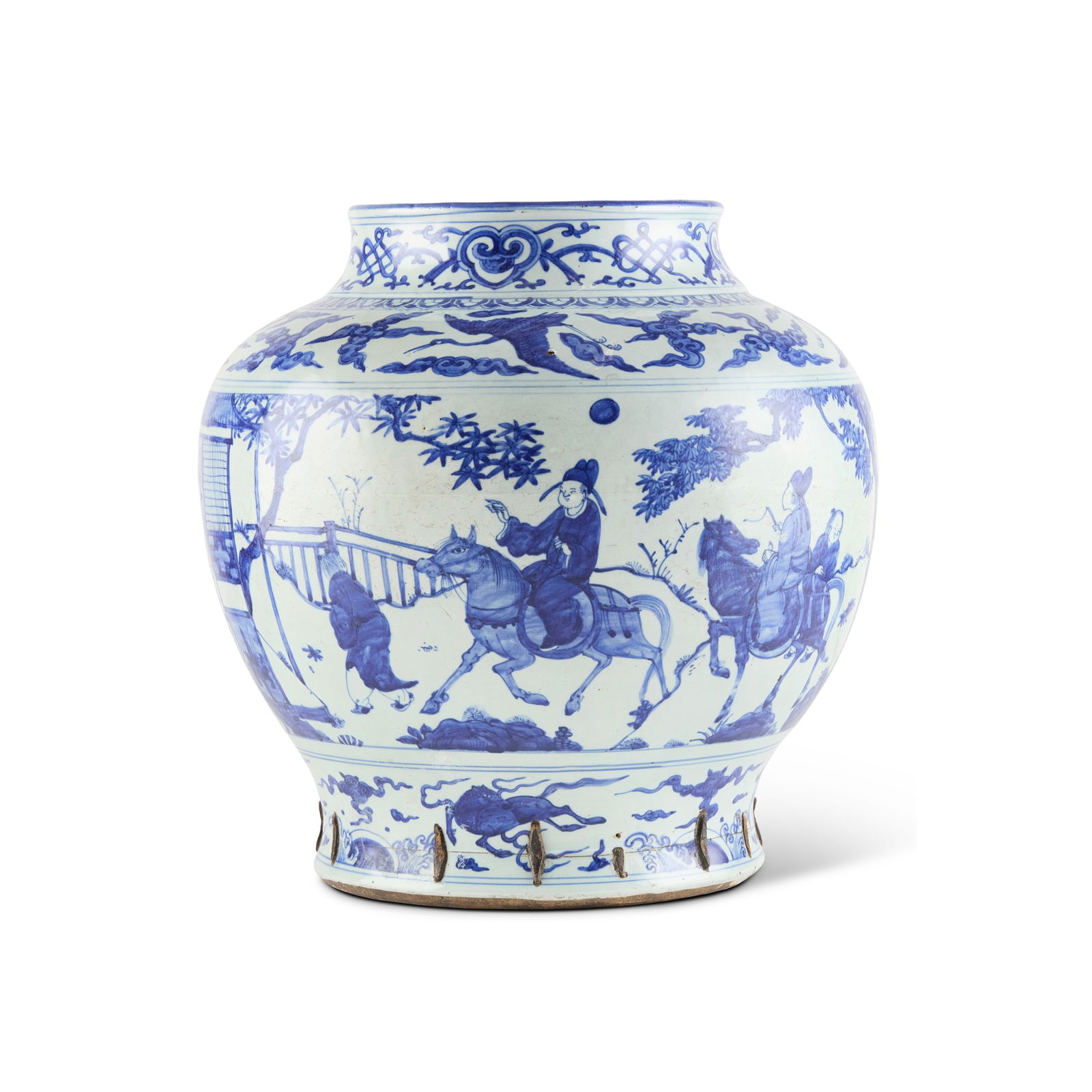 LARGE CHINESE BLUE AND WHITE JAR (1 of 1)