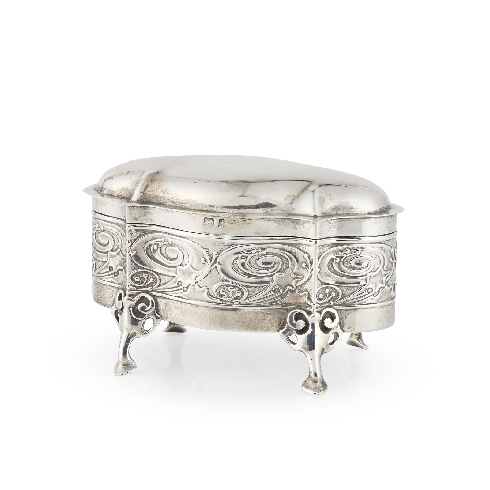 KATE HARRIS (1878-1949) FOR WILLIAM HUTTON & SONS LTD.: KATE HARRIS (1878-1949) FOR WILLIAM HUTTON & SONS LTD. ARTS & CRAFTS TRINKET BOX & COVER, 1903 silver, silver silt, stamped maker's mark, hallmarked Birmingham 1903, 145g 11.5cm wide