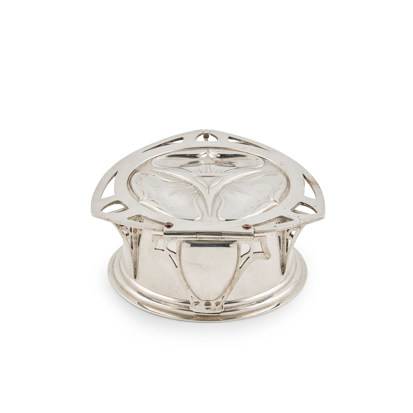 KATE HARRIS (1878-1949) FOR W G CONNELL: KATE HARRIS (1878-1949) FOR W G CONNELL BOX AND COVER, LONDON, 1900 silver, stamped retailer's mark WGC, inscribed W. G. CONNELL/ 83 CHEAPSIDE, LONDON, hallmarked London 1900, weight 194g 10cm wide Pr