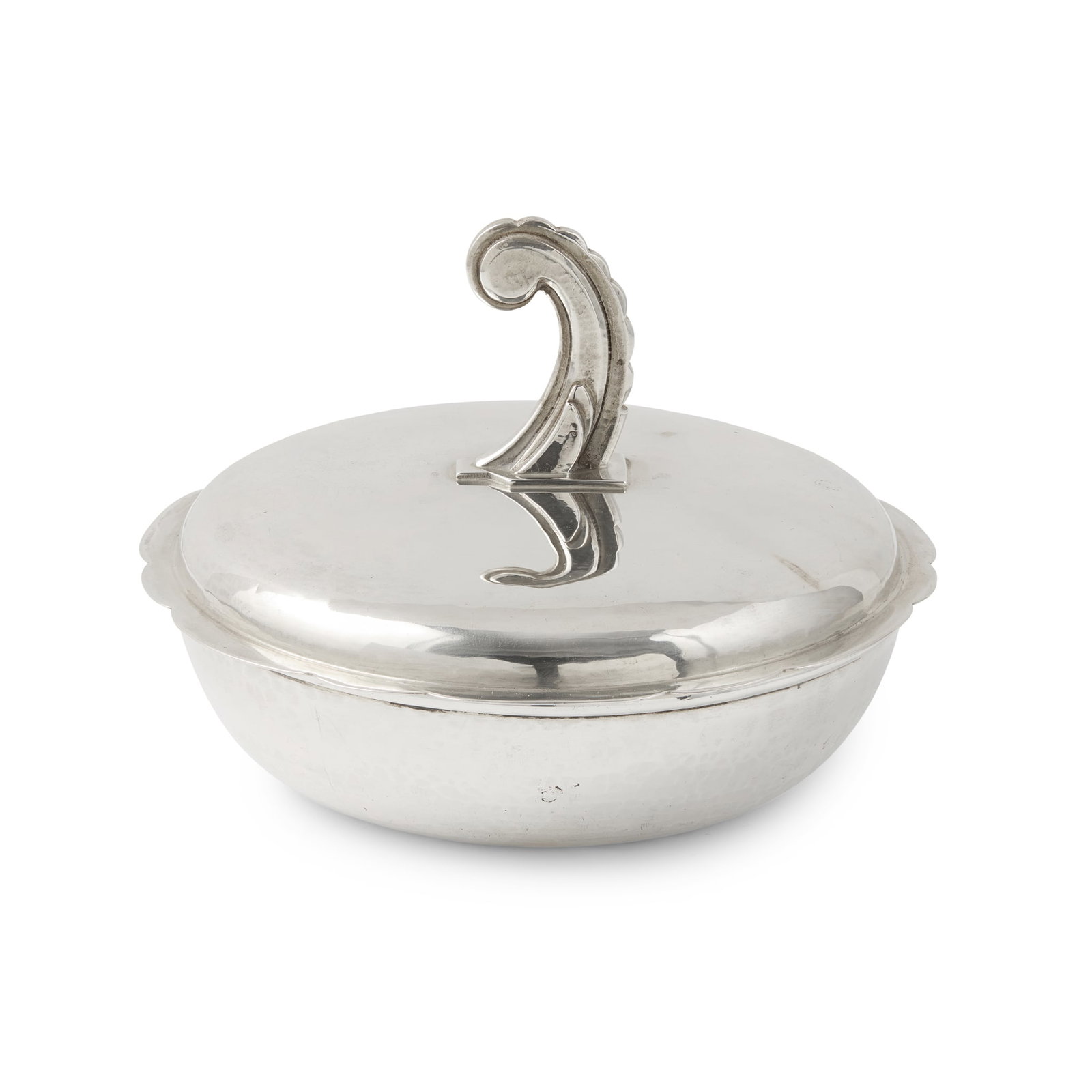 HENRY GEORGE MURPHY (1873-1939): HENRY GEORGE MURPHY (1873-1939) BOWL AND COVER, 1929 silver, stamped maker's mark HGM, hallmarked London 1929, stamped Falcon Studio mark, weight 218g 8.5cm high Private collection, London